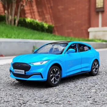 1: 24 Mustang Elektrikli At Mach-E Alaşım Spor Araba pres döküm model oyuncak Araç Metal Yeni Enerji Araba ses ve ışık Oyuncaklar boys için