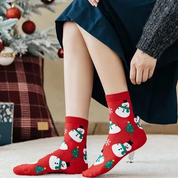 1 Çift Noel Çorap Kadın Komik Sevimli Karikatür Santa Kardan Adam Geyik Baskılı Sox Pamuk Moda Roman Noel Kawaii Hediye Çorap 2