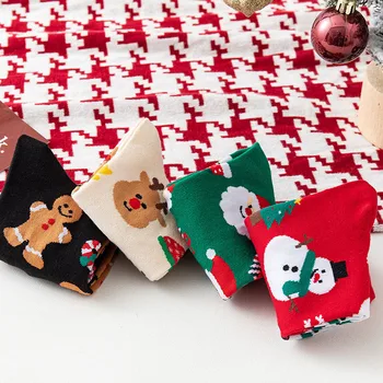 1 Çift Noel Çorap Kadın Komik Sevimli Karikatür Santa Kardan Adam Geyik Baskılı Sox Pamuk Moda Roman Noel Kawaii Hediye Çorap 3