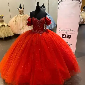 Vintage Kırmızı Balo Quinceanera Elbiseler Kapalı Omuz Boncuk Kristaller Lace Up Tatlı 16 Elbiseler balo kıyafetleri vestidos de