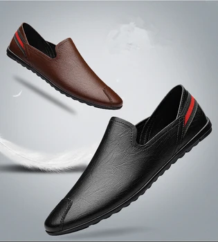Yeni gündelik erkek ayakkabısı Kore Versiyonu Nefes Yumuşak Yüzey Yumuşak Taban Bezelye Ayakkabı Hafif sürüş ayakkabısı Loafer'lar Boyutu 44